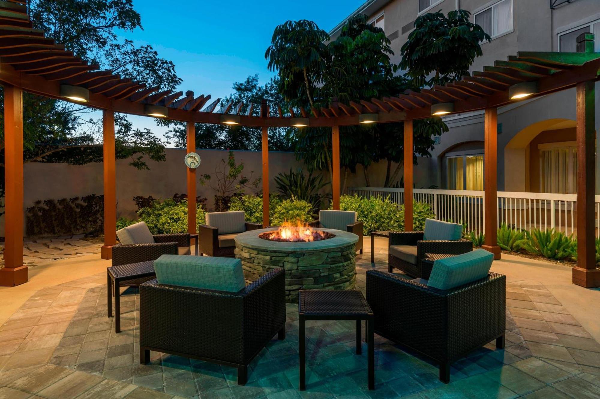 Courtyard Fort Myers At I-75 And Gulf Coast Town Center Estero Luaran gambar